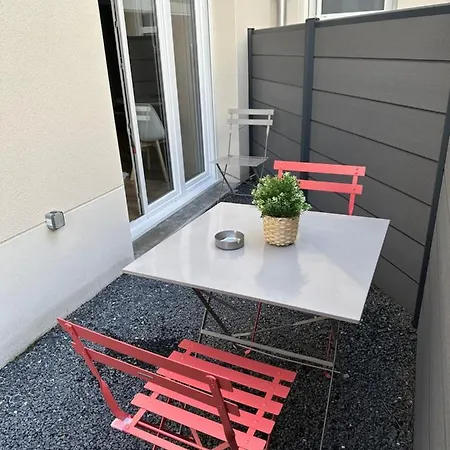 Apartment Le Sacre - Centre - Cour Privative - Parking Reims