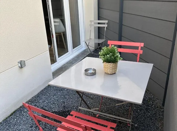 Apartment Le Sacre - Centre - Cour Privative - Parking Reims